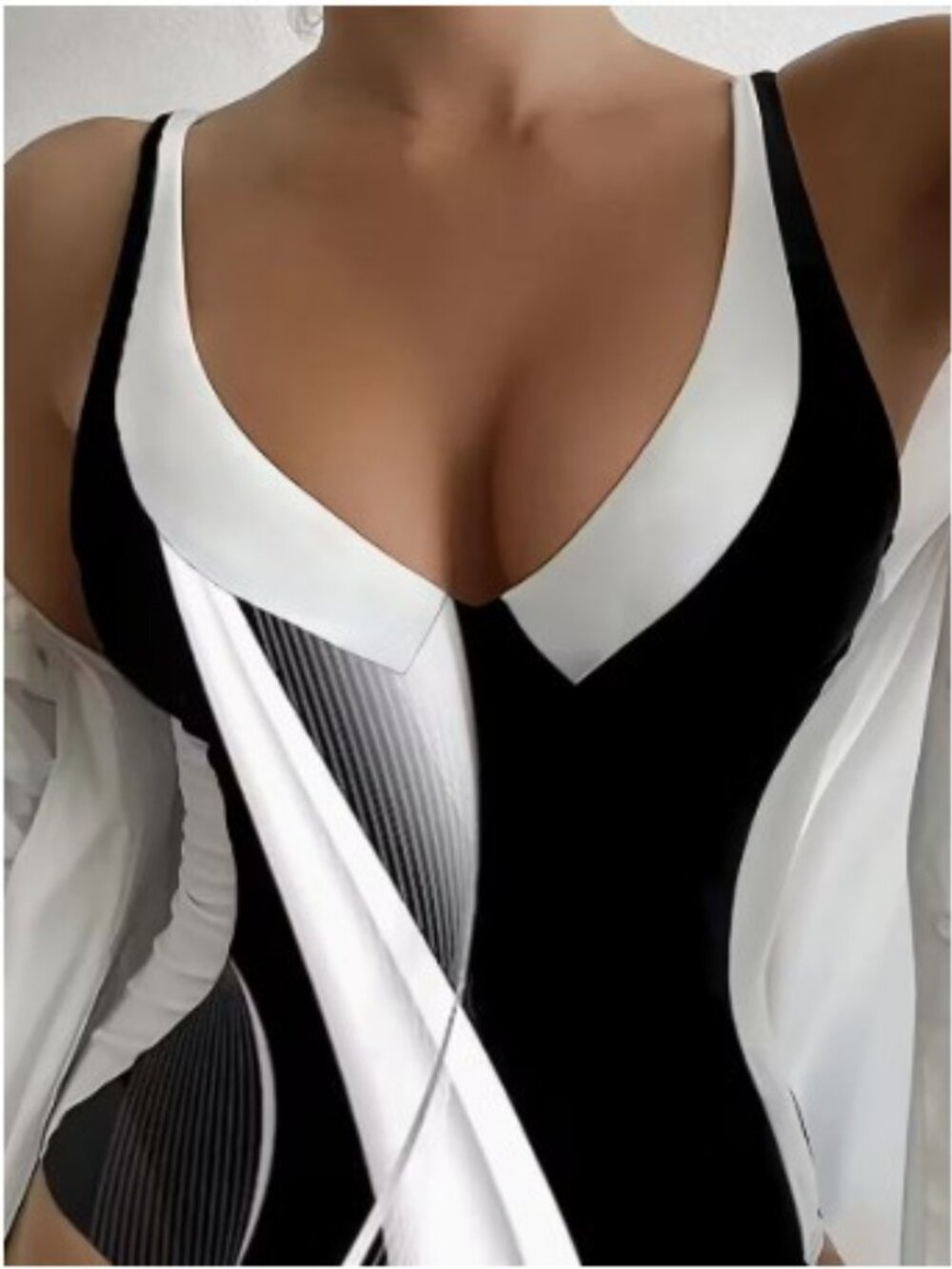 Black & White Optical Illusion Swimsuit Size L NEW - Picture 2 of 4